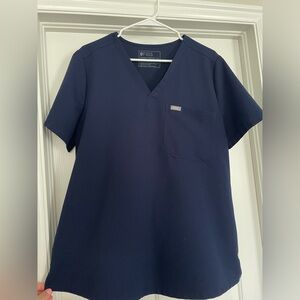 Figs XL Scrub Top